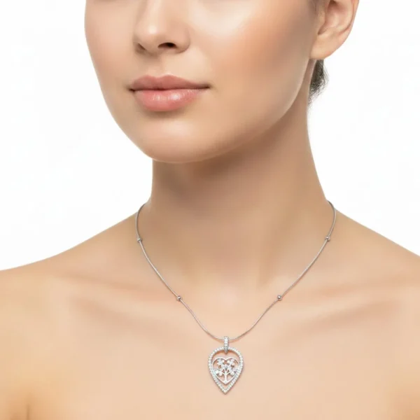 Kalp İçinde Hayat Ağacı Kolye